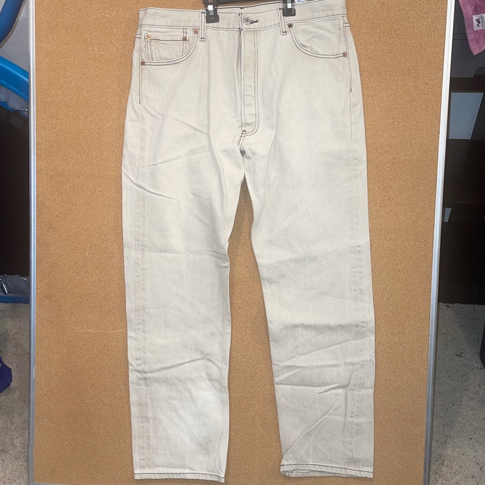 Greyish vintage Levi 501’s 38x34